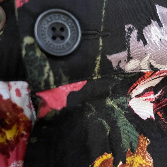 BRAND NEW ABERCROMBIE AND FITCH LIGHTWEIGHT TROUSER PANTS 👖 🌺 - Picture 3 of 6